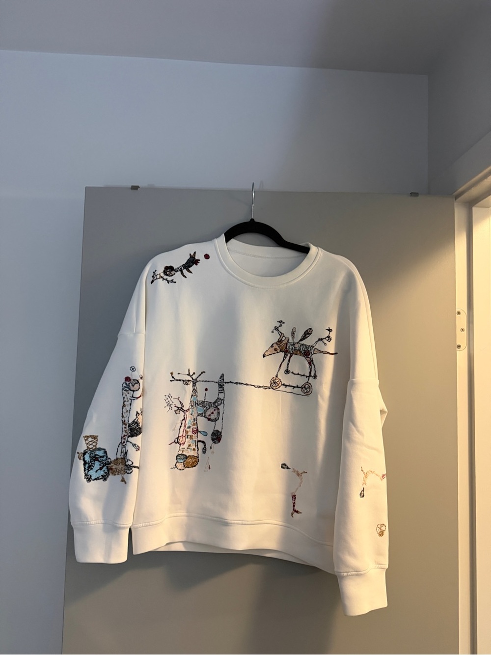 White Embroidered Graphic Sweatshirt